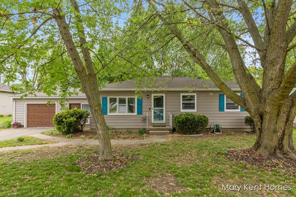 Attached, Backyard, Exterior, Facade, Cape Cod
