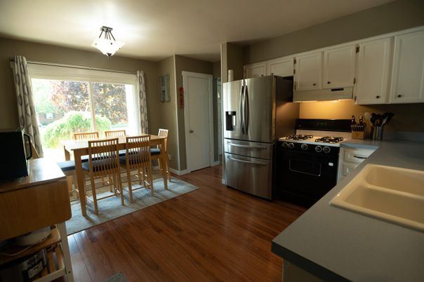 Dining room, Interior, Kitchen, Stainless Steel Appliances, Wood Texture Flooring
