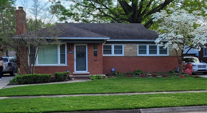 Exterior, Facade, Brick Facade, Cape Cod