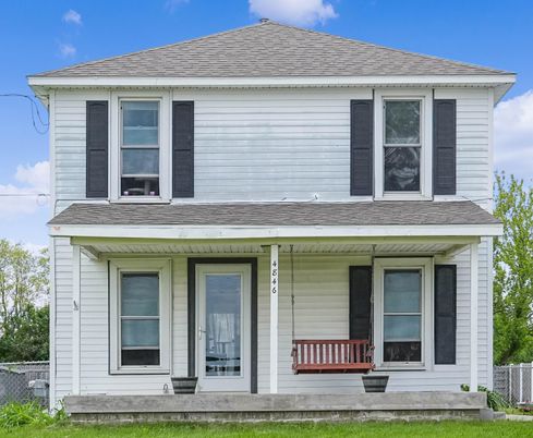 Exterior, Facade, American Foursquare