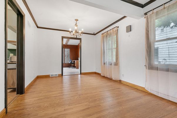 Chandelier, Empty room, Interior, Wood Texture Flooring