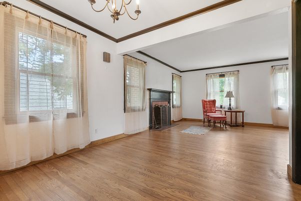 Chandelier, Fireplace, Interior, Wood Texture Flooring