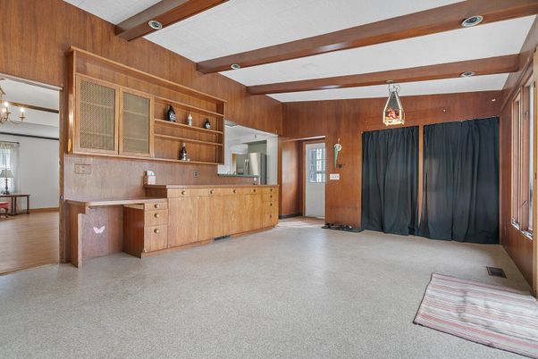 Empty room, Interior, Wooden Beams, Wooden Walls