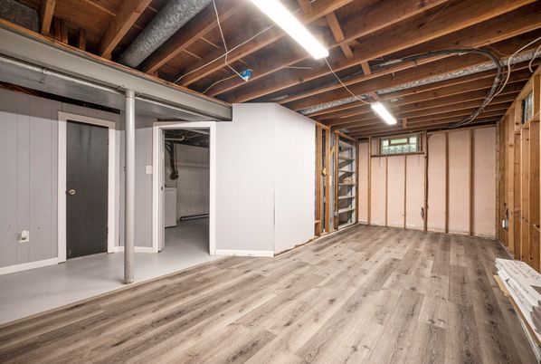 Empty room, Interior, Wooden Beams, Wood Texture Flooring