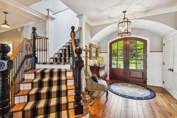 Interior, Pendant Lights, Wood Texture Flooring