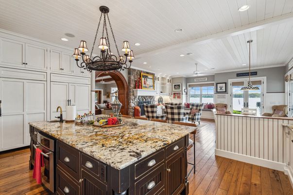 Chandelier, Interior, Kitchen, Living room, Pendant Lights, Recessed Lighting, Wood Texture Flooring