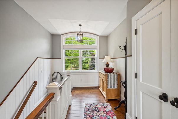 Interior, Pendant Lights, Wood Texture Flooring