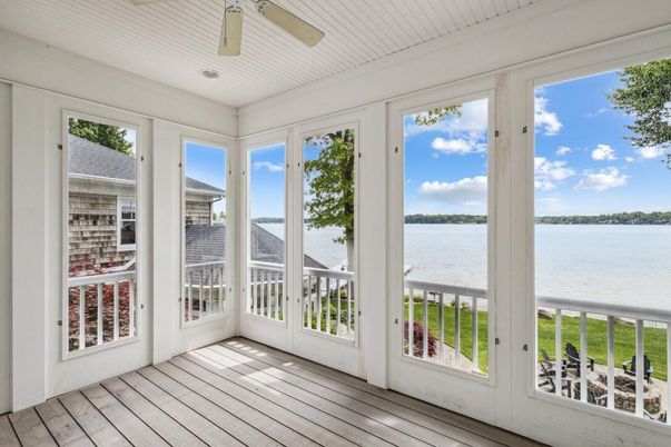 Interior, Sun Room, Water, Wood Texture Flooring