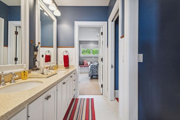 Bathroom, Bedroom, Dual Sink Vanities, Interior