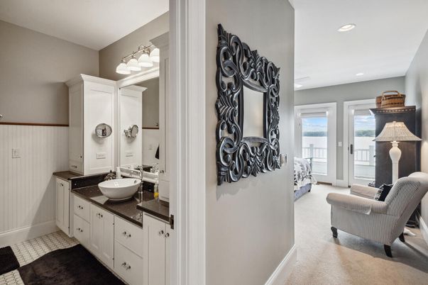 Bathroom, Dual Sink Vanities, Interior, Recessed Lighting, Water
