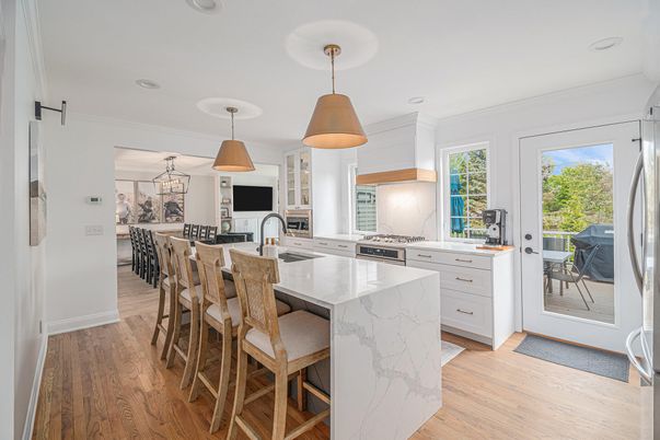 Dining room, Interior, Kitchen, Pendant Lights, Recessed Lighting, Wood Texture Flooring
