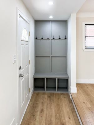Interior, Recessed Lighting, Wood Texture Flooring
