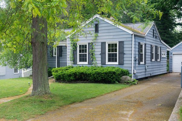 Exterior, Facade, Cape Cod