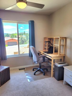 Home Office, Interior