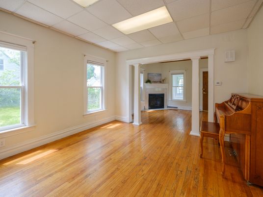 Empty room, Fireplace, Interior, Piano, Wood Texture Flooring