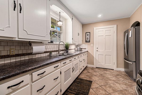 Interior, Kitchen, Pendant Lights, Recessed Lighting