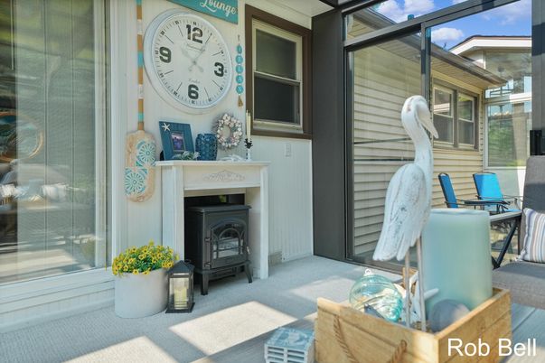 Exterior, Fireplace