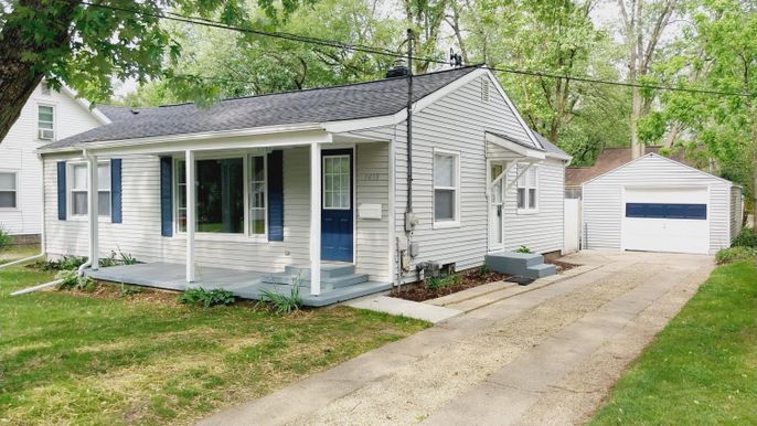 Detached Garage, Exterior, Facade, Cape Cod