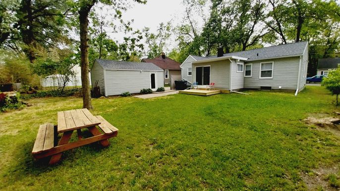 Backyard, Exterior