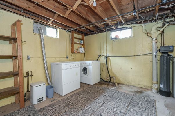 Interior, Washer, Wooden Beams, Wooden Ceilings