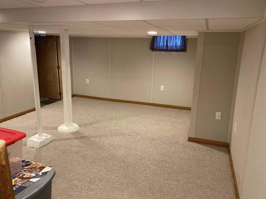 Empty room, Interior, Recessed Lighting