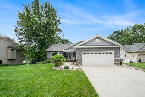 Attached, Exterior, Facade, Ranch