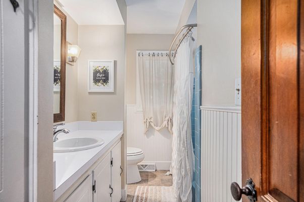 Bathroom, Interior