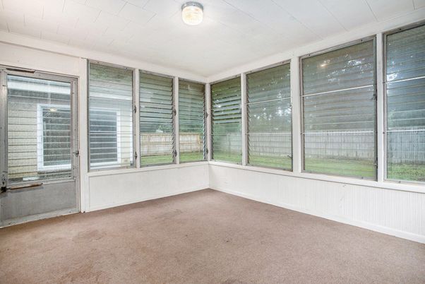 Empty room, Interior, Sun Room