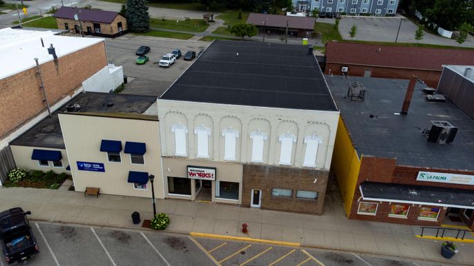 Exterior, Drone
