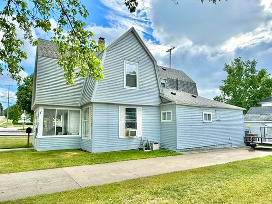 Exterior, Facade, Cape Cod