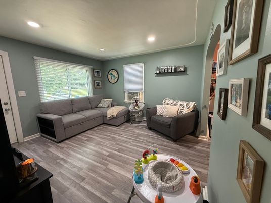 Interior, Living room, Recessed Lighting, Wood Texture Flooring