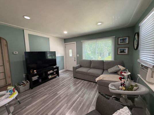 Interior, Living room, Recessed Lighting, Wood Texture Flooring