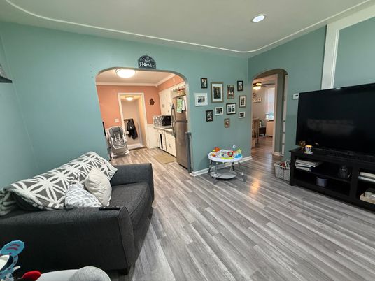 Interior, Kitchen, Living room, Recessed Lighting, Wood Texture Flooring