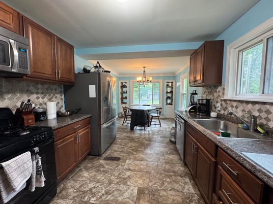 Chandelier, Dining room, Interior, Kitchen