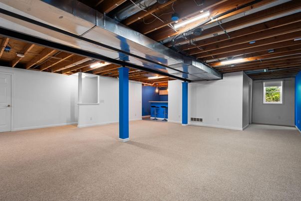 Empty room, Interior, Wooden Beams