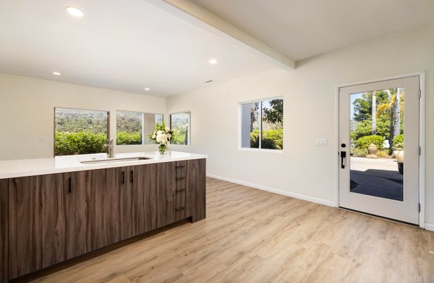 Interior, Recessed Lighting, Wood Texture Flooring
