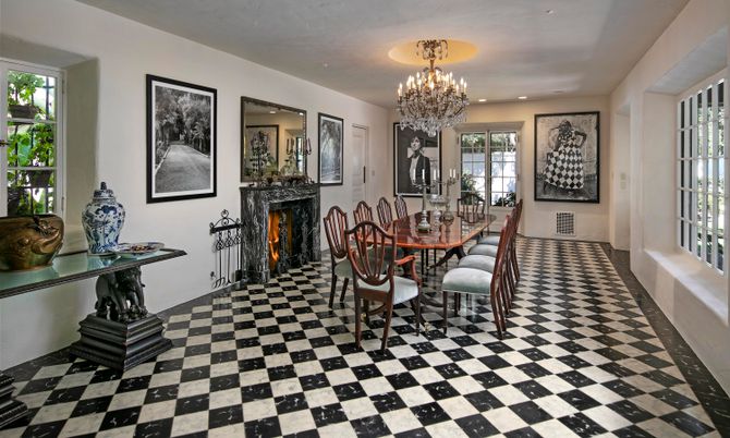 Chandelier, Dining room, Fireplace, Interior, Recessed Lighting