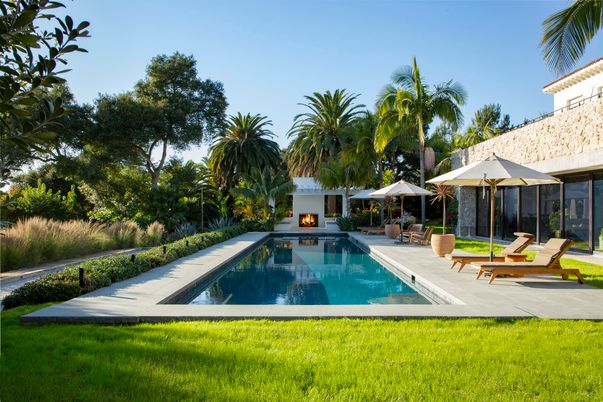 Exterior, Fireplace, Pool