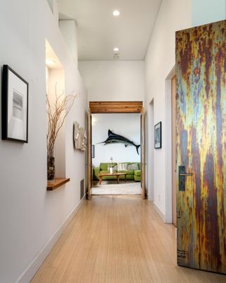Interior, Recessed Lighting, Wood Texture Flooring