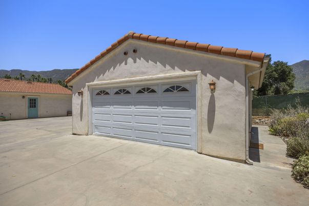 Detached Garage, Exterior