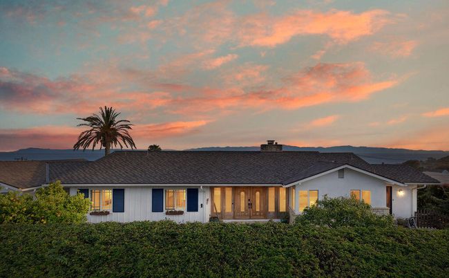 Exterior, Facade, Water, Ranch