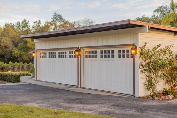 Detached Garage, Exterior
