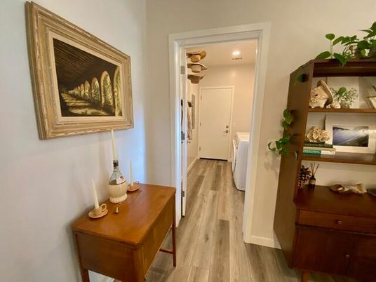 Interior, Recessed Lighting, Wood Texture Flooring