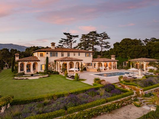 Backyard, Exterior, Facade, Pool, Mediterranean