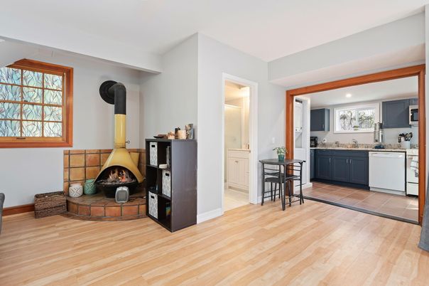 Fireplace, Interior, Kitchen, Recessed Lighting, Wood Texture Flooring