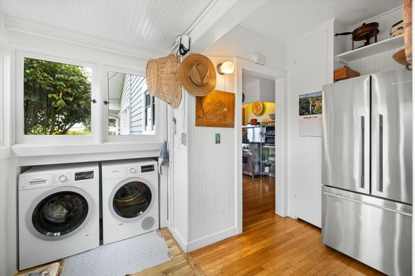 Interior, Kitchen, Washer, Wood Texture Flooring