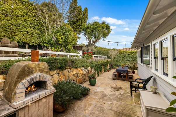 Exterior, Fireplace