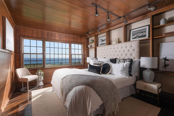 Bedroom, Interior, Water, Wooden Ceilings, Wood Texture Flooring, Wooden Walls
