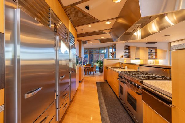 Dining room, Interior, Kitchen, Recessed Lighting, Stainless Steel Appliances, Wood Texture Flooring