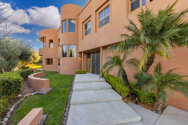 Backyard, Exterior, Facade, Modern
